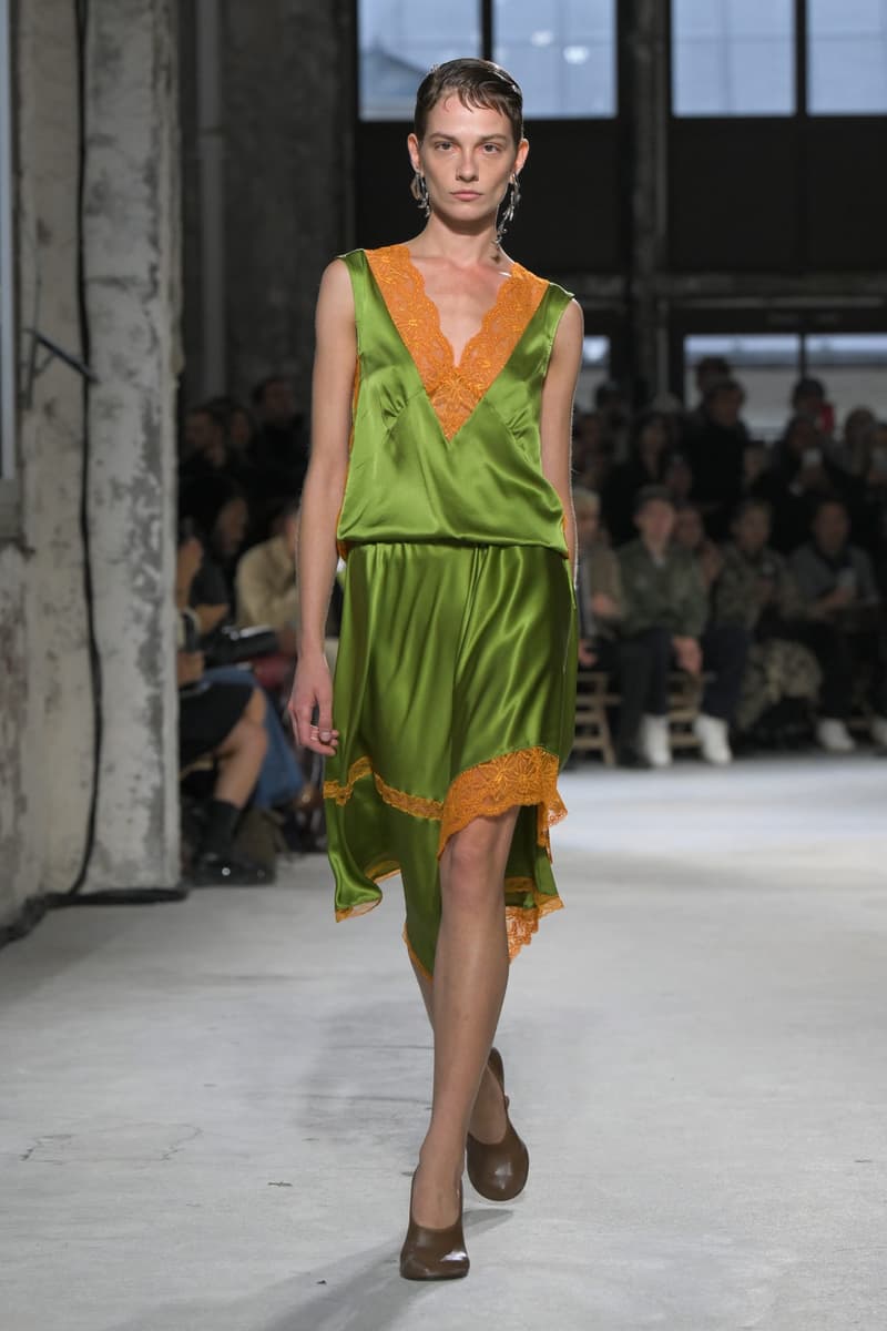 PFW:Dries Van Noten 工作室釋出首個系列,成功秉承品牌的美學與理念