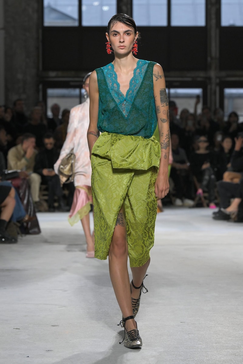 PFW：Dries Van Noten 工作室釋出首個系列，成功秉承品牌的美學與理念
