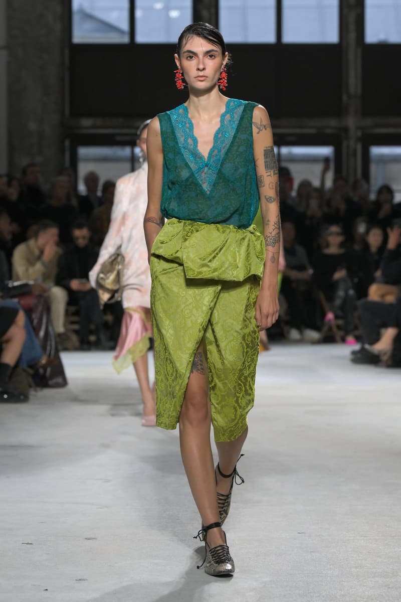 PFW:Dries Van Noten 工作室釋出首個系列,成功秉承品牌的美學與理念