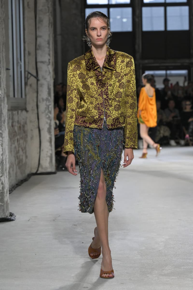 PFW:Dries Van Noten 工作室釋出首個系列,成功秉承品牌的美學與理念