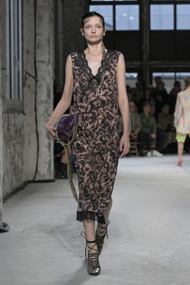 PFW:Dries Van Noten 工作室釋出首個系列,成功秉承品牌的美學與理念