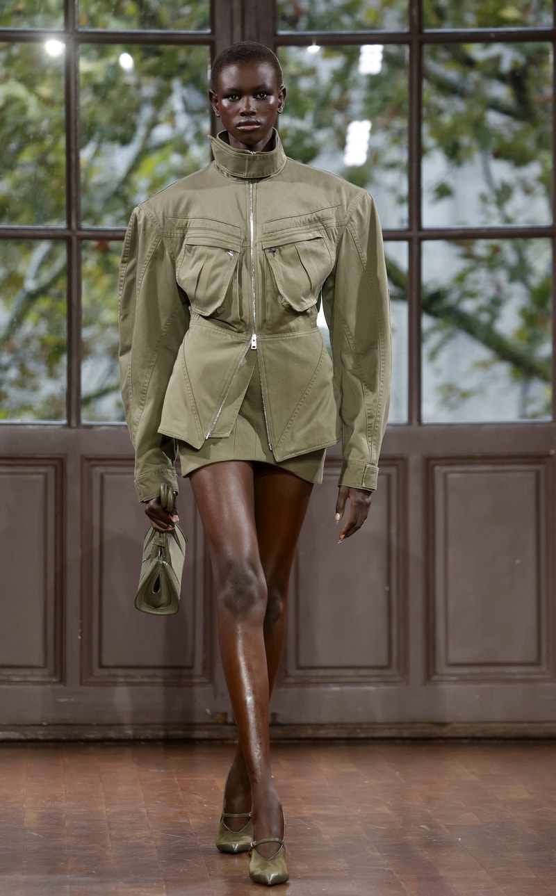 PFW：Mugler 掙脫經典設計框架，展現嶄新的暗黑性感美學