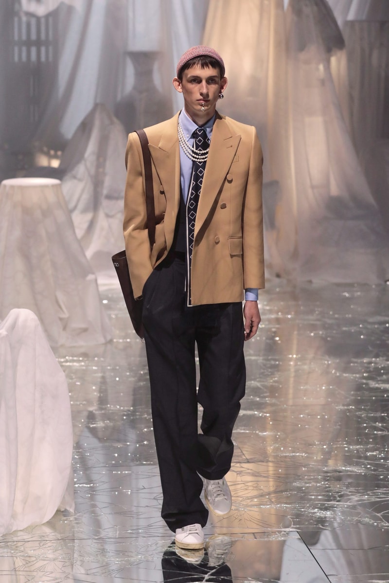 PFW：Alessandro Michele 的 Valentino 時代，以浪漫華麗的波希米亞風格展開序幕