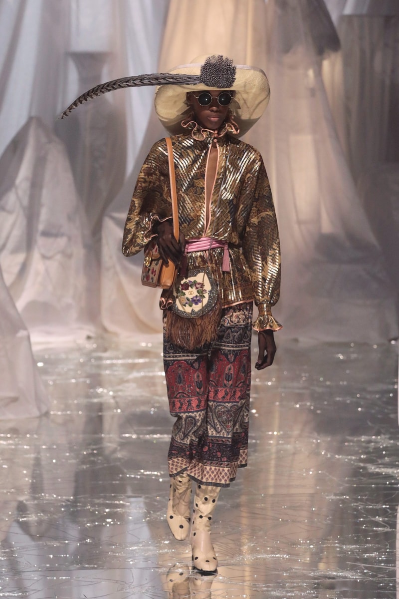 PFW：Alessandro Michele 的 Valentino 時代，以浪漫華麗的波希米亞風格展開序幕