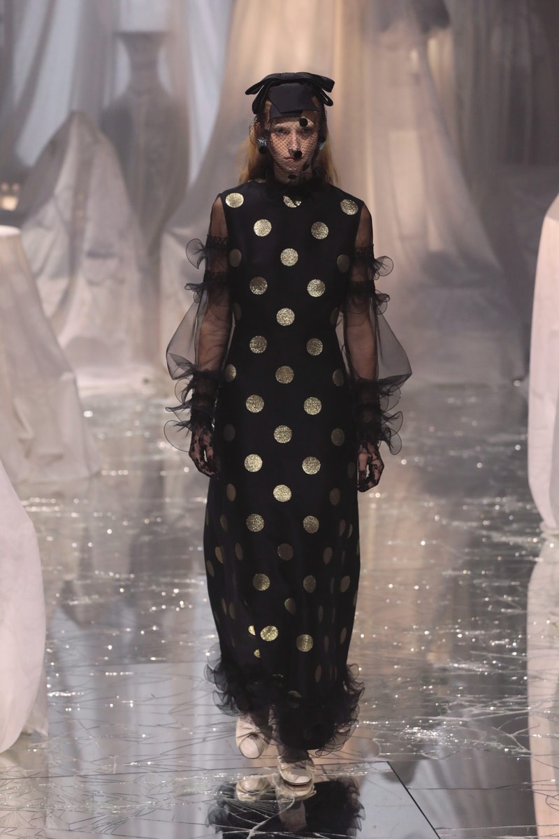 PFW：Alessandro Michele 的 Valentino 時代，以浪漫華麗的波希米亞風格展開序幕