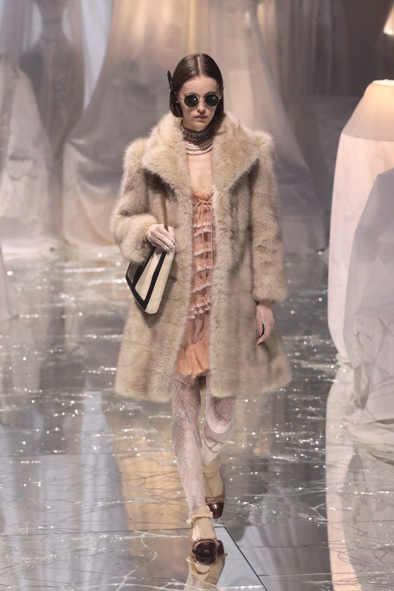 PFW：Alessandro Michele 的 Valentino 時代，以浪漫華麗的波希米亞風格展開序幕