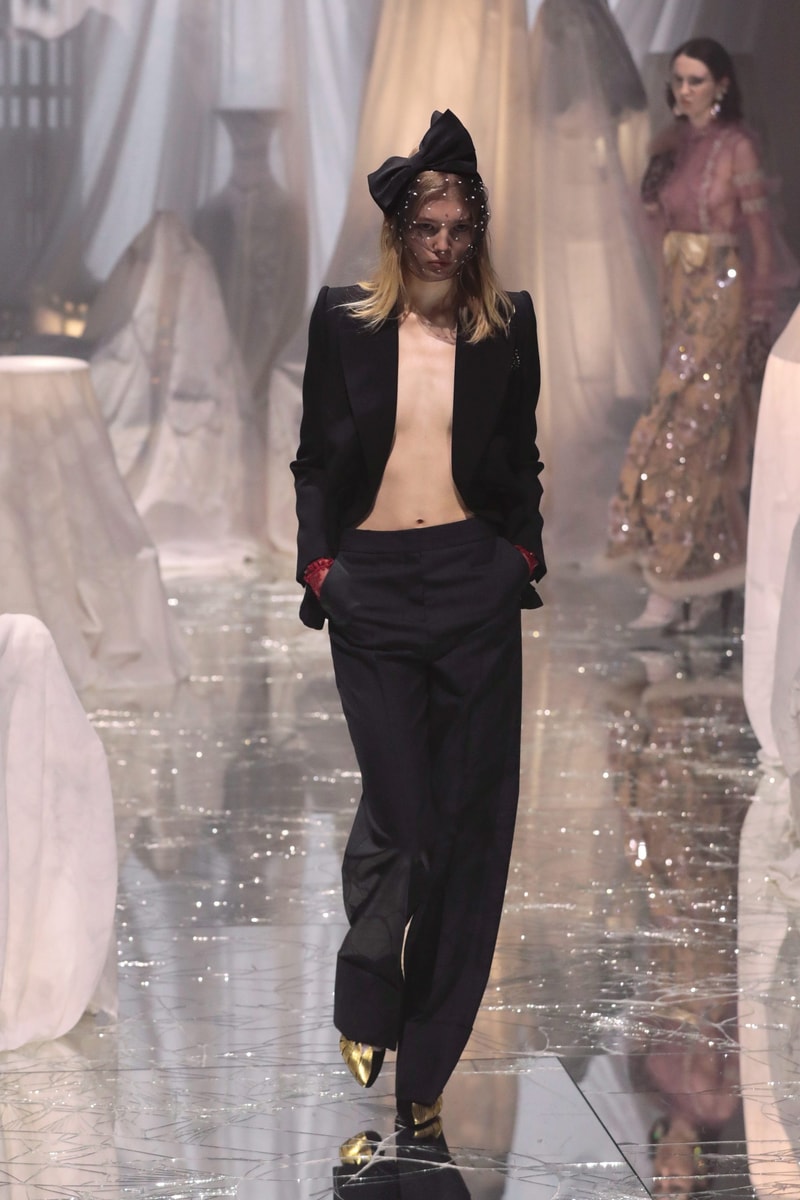 PFW：Alessandro Michele 的 Valentino 時代，以浪漫華麗的波希米亞風格展開序幕