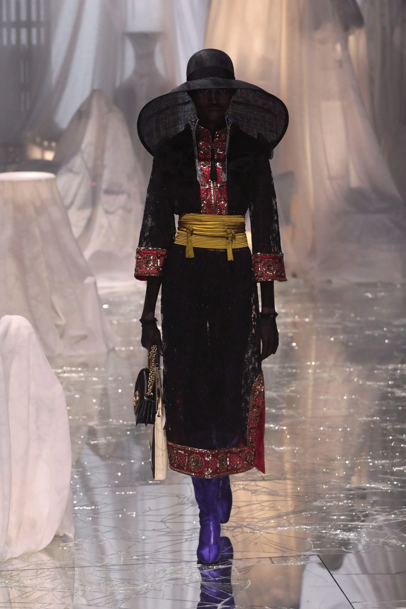 PFW：Alessandro Michele 的 Valentino 時代，以浪漫華麗的波希米亞風格展開序幕