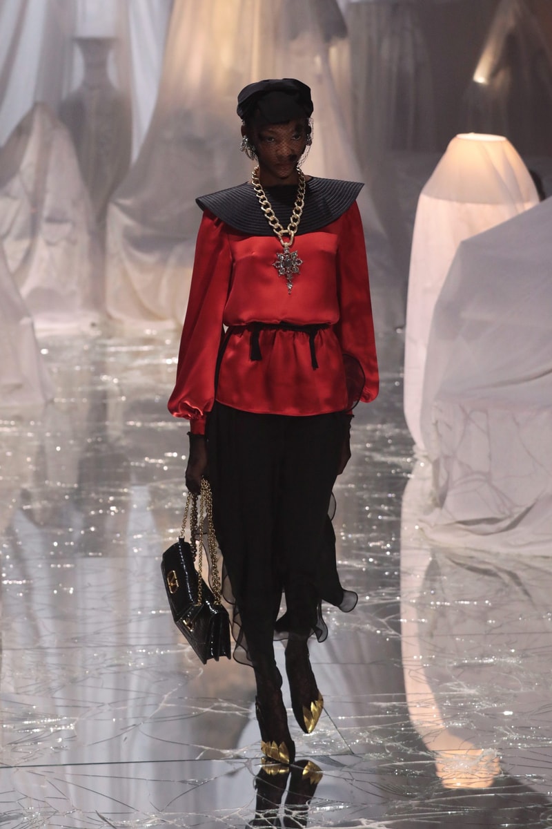 PFW：Alessandro Michele 的 Valentino 時代，以浪漫華麗的波希米亞風格展開序幕