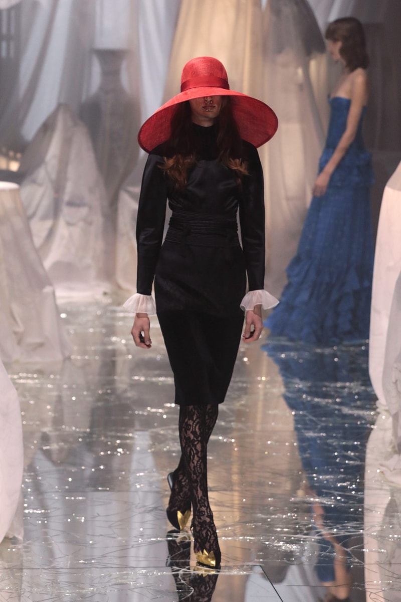PFW：Alessandro Michele 的 Valentino 時代，以浪漫華麗的波希米亞風格展開序幕