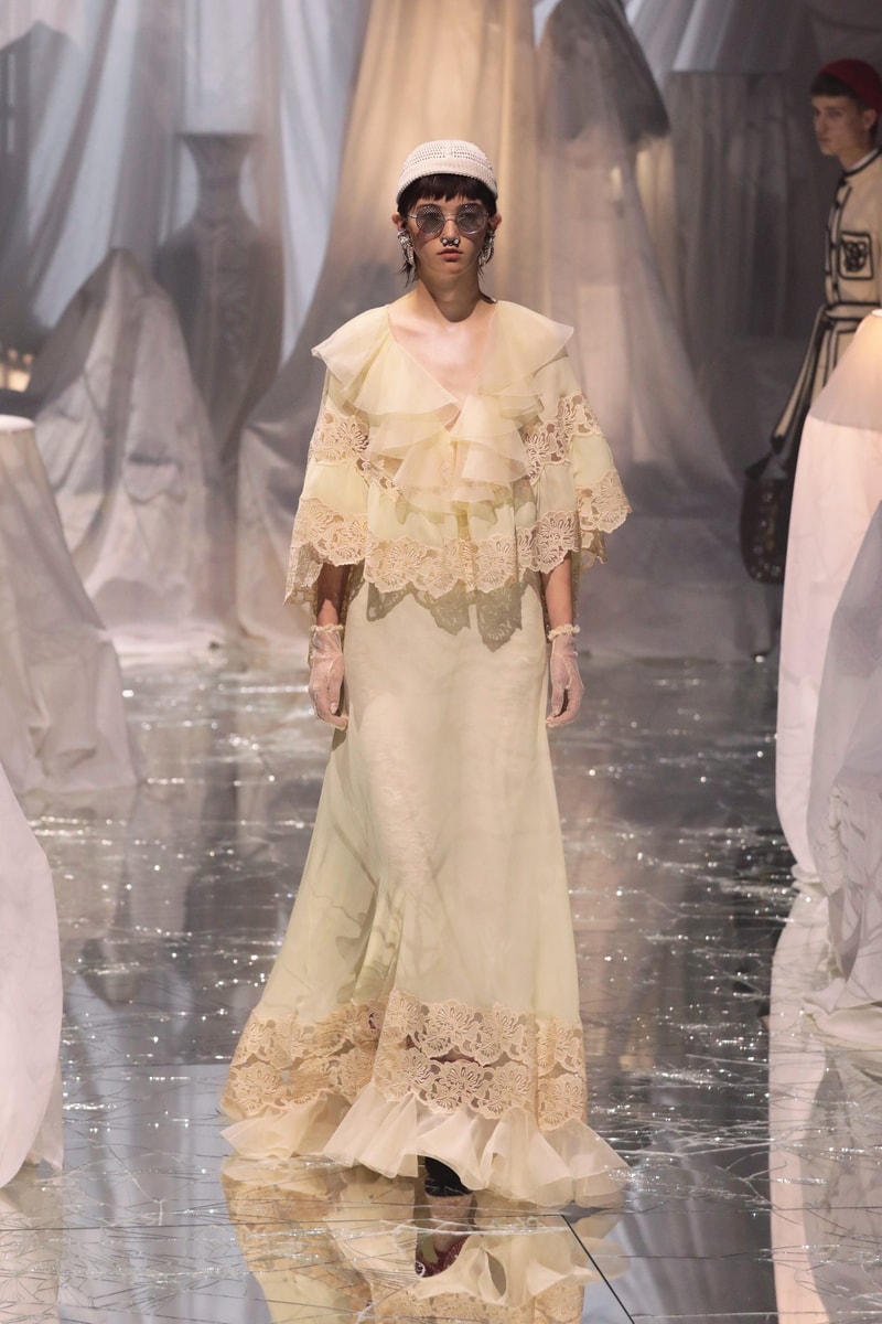 PFW：Alessandro Michele 的 Valentino 時代，以浪漫華麗的波希米亞風格展開序幕