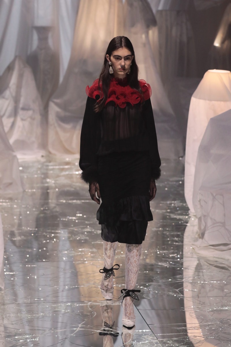 PFW：Alessandro Michele 的 Valentino 時代，以浪漫華麗的波希米亞風格展開序幕