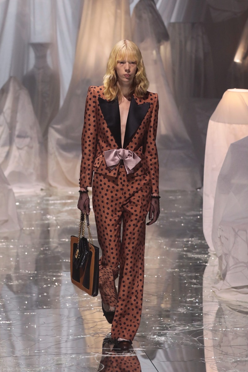 PFW：Alessandro Michele 的 Valentino 時代，以浪漫華麗的波希米亞風格展開序幕