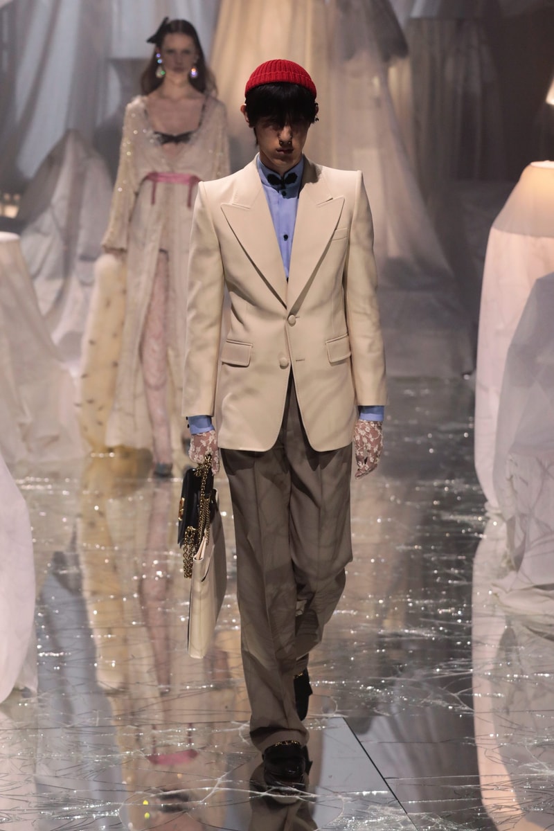 PFW：Alessandro Michele 的 Valentino 時代，以浪漫華麗的波希米亞風格展開序幕