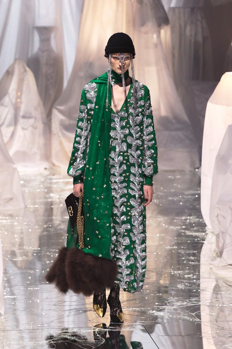 PFW：Alessandro Michele 的 Valentino 時代，以浪漫華麗的波希米亞風格展開序幕