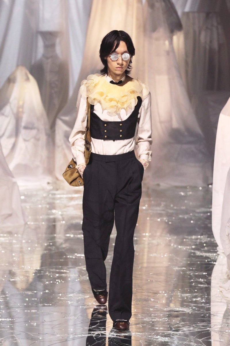PFW：Alessandro Michele 的 Valentino 時代，以浪漫華麗的波希米亞風格展開序幕