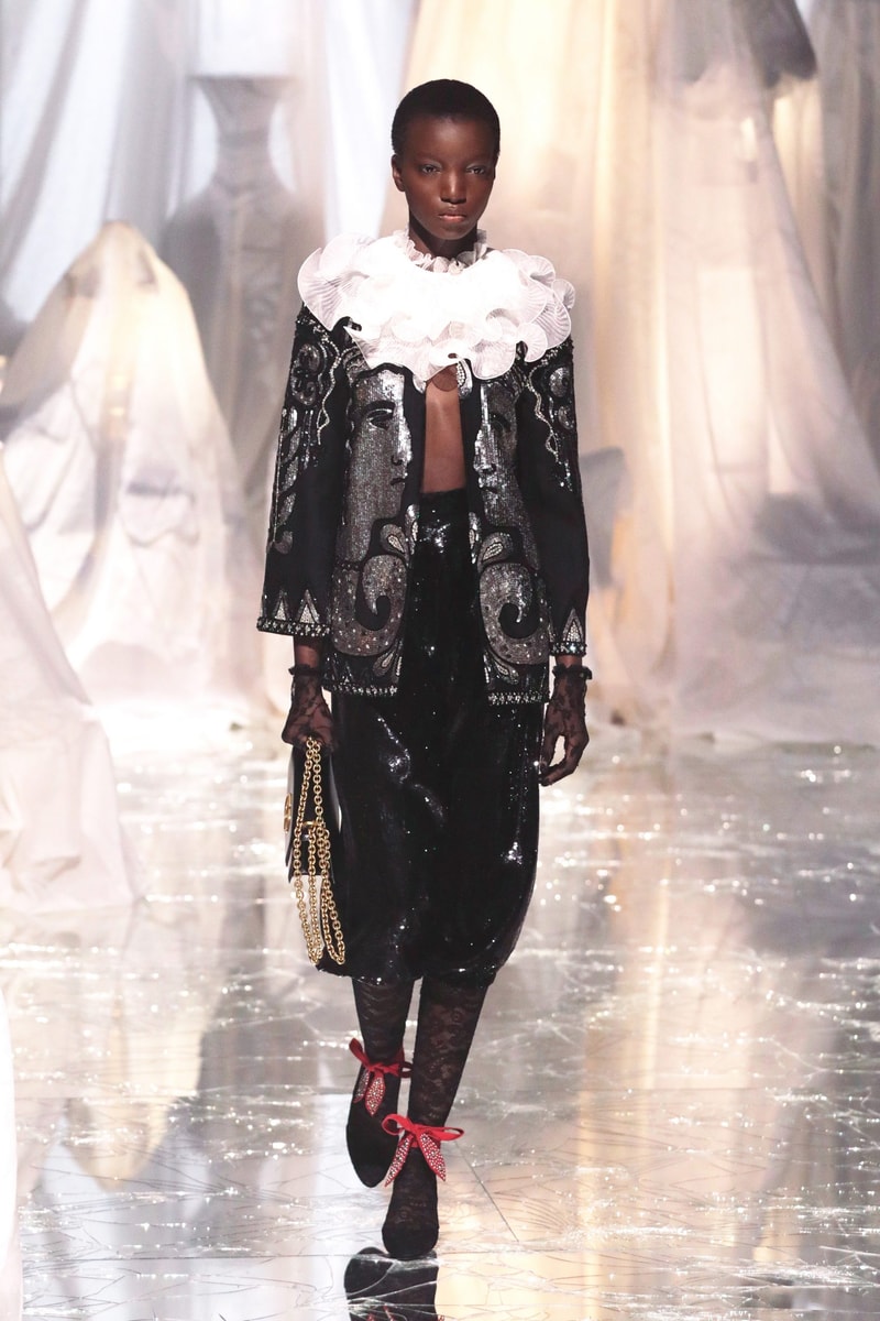 PFW：Alessandro Michele 的 Valentino 時代，以浪漫華麗的波希米亞風格展開序幕