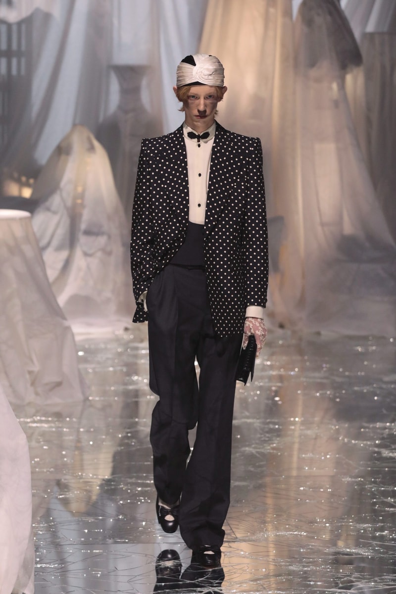 PFW：Alessandro Michele 的 Valentino 時代，以浪漫華麗的波希米亞風格展開序幕