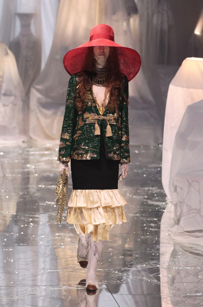PFW：Alessandro Michele 的 Valentino 時代，以浪漫華麗的波希米亞風格展開序幕