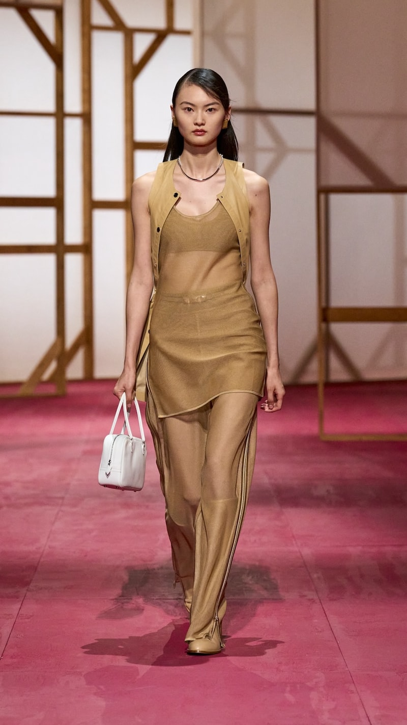 hermes pfw 2025 spring summer looks detail birkin inspiration