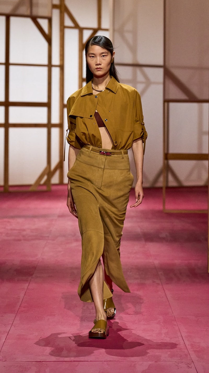 hermes pfw 2025 spring summer looks detail birkin inspiration