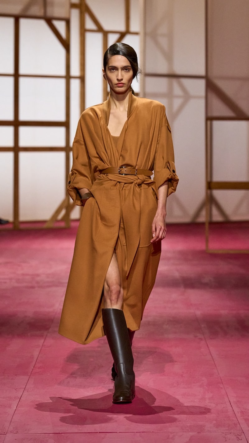 hermes pfw 2025 spring summer looks detail birkin inspiration