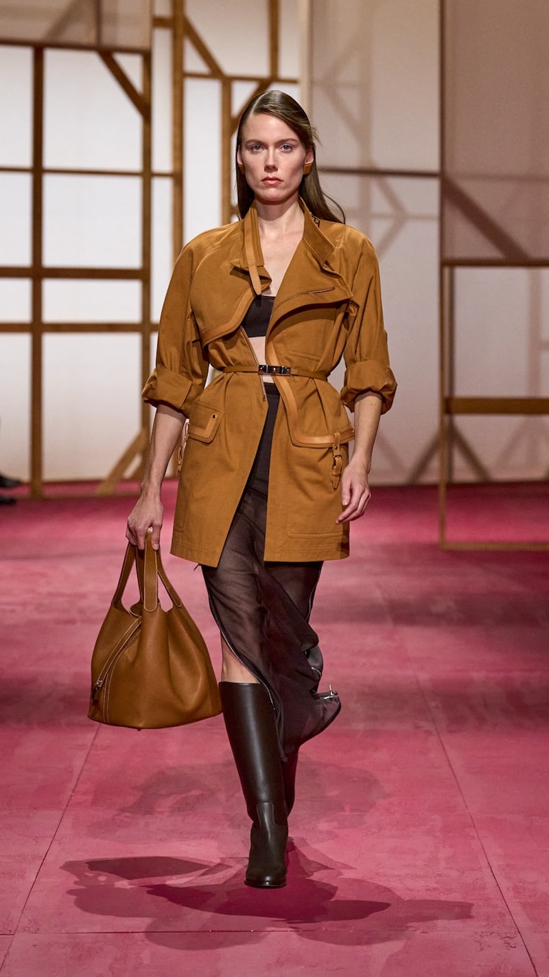 hermes pfw 2025 spring summer looks detail birkin inspiration