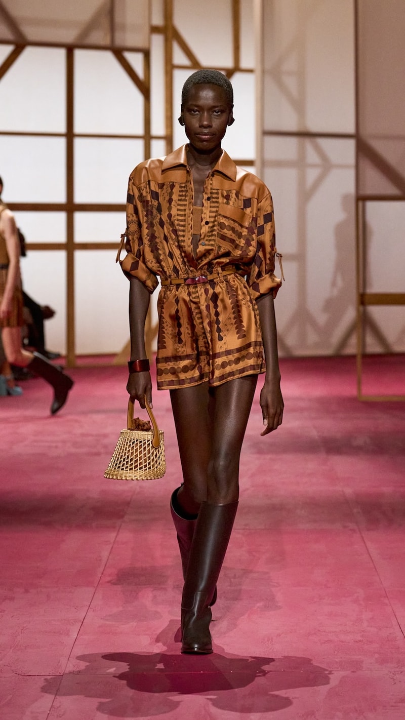 hermes pfw 2025 spring summer looks detail birkin inspiration
