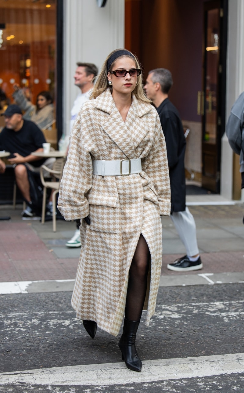 LFW London Fashion Week 2024 Street Style Streetsnaps