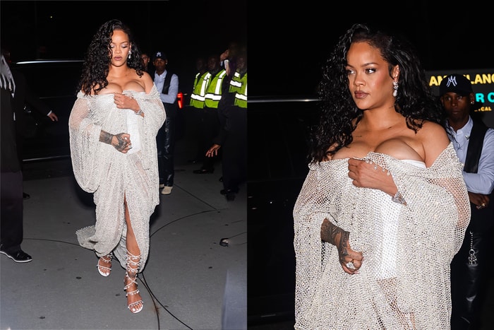 緩緩走進 Alaïa 秀場：這一套為 Rihanna 打造的訂製服，讓眾人停下了交談聲看到入迷！