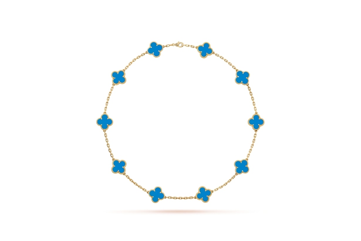 喜歡藍色的女生們注意:Van Cleef & Arpels 推出藍瑪瑙 Alhambra 系列,展現獨一無二的魅力