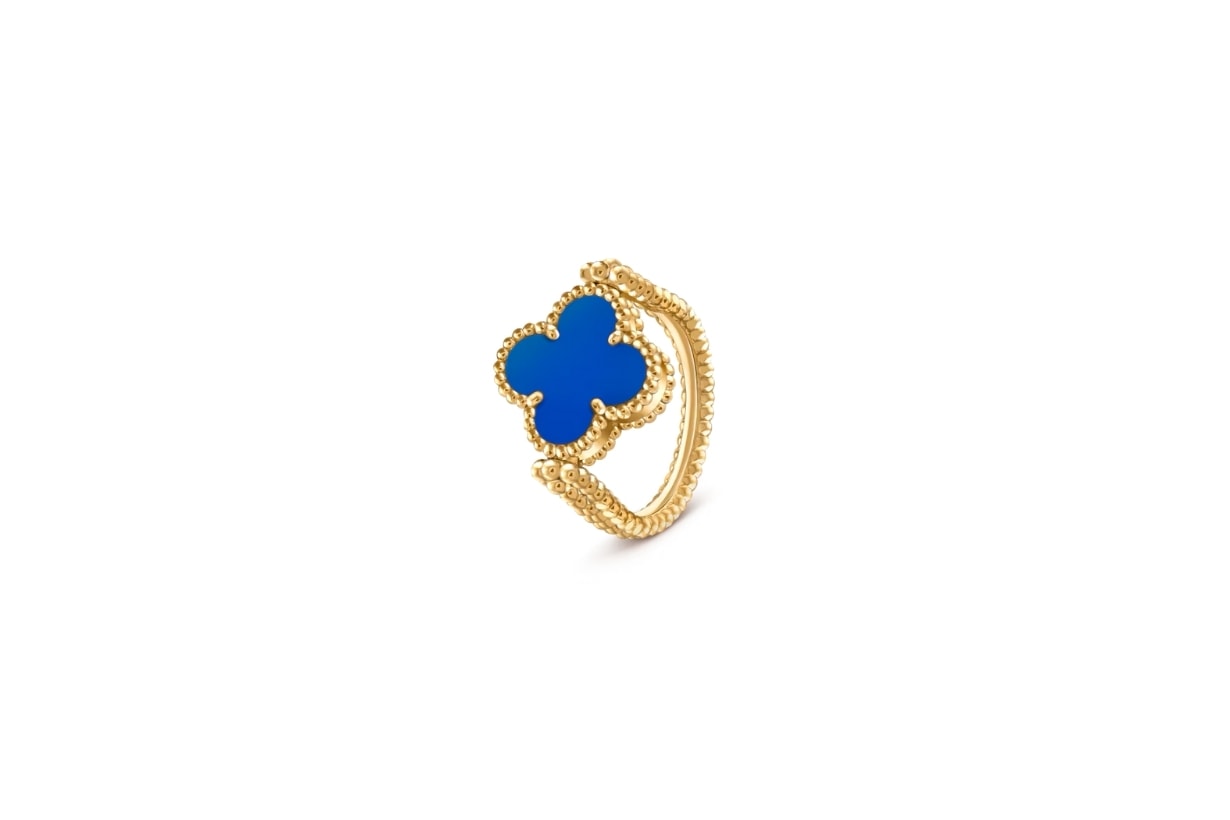 喜歡藍色的女生們注意:Van Cleef & Arpels 推出藍瑪瑙 Alhambra 系列,展現獨一無二的魅力