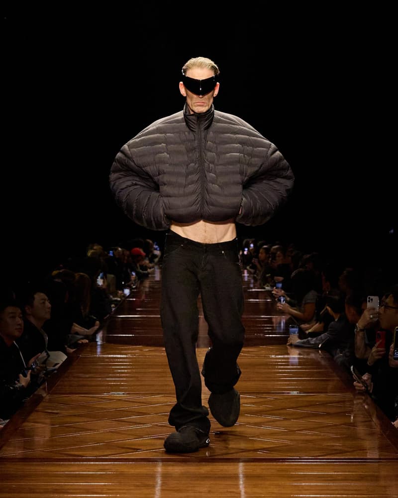 Balenciaga 2025SS fashion show