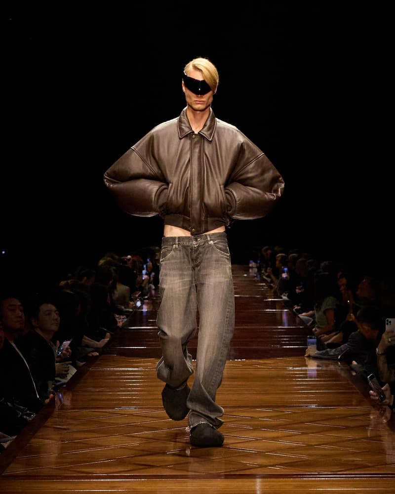 Balenciaga 2025SS fashion show