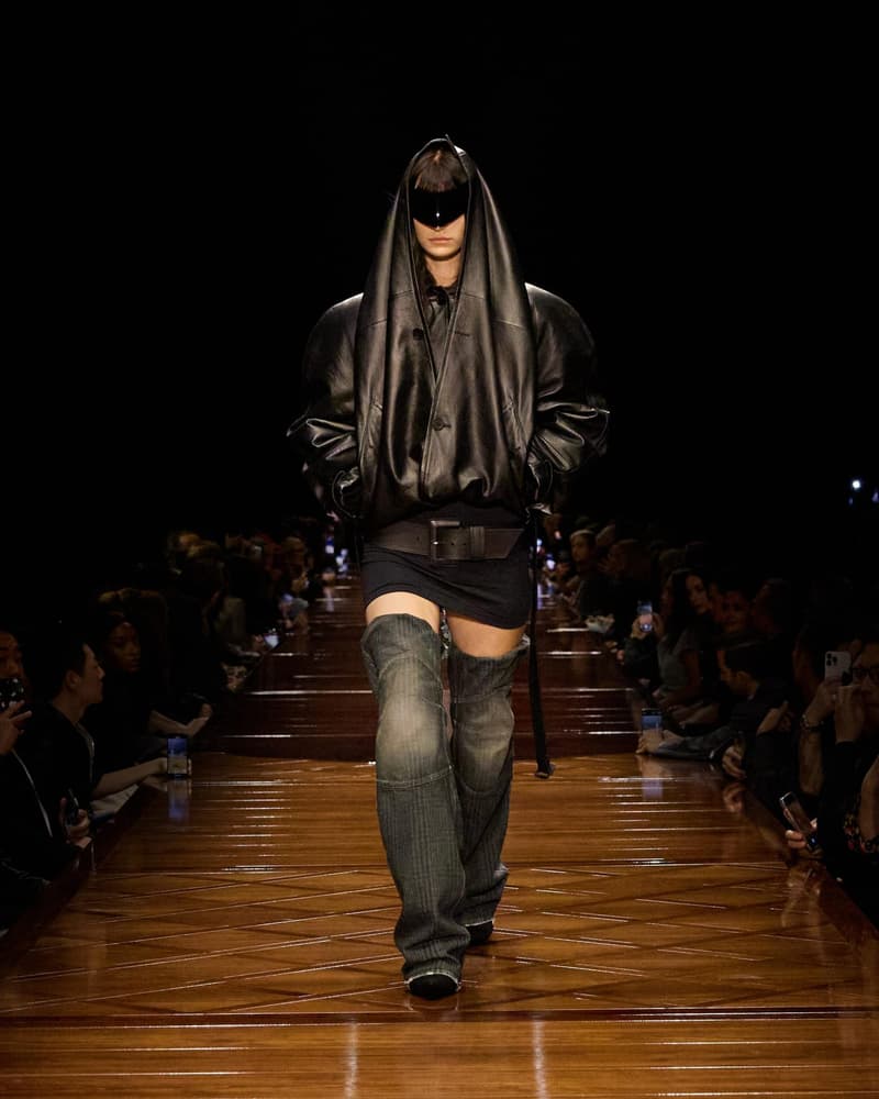Balenciaga 2025SS fashion show
