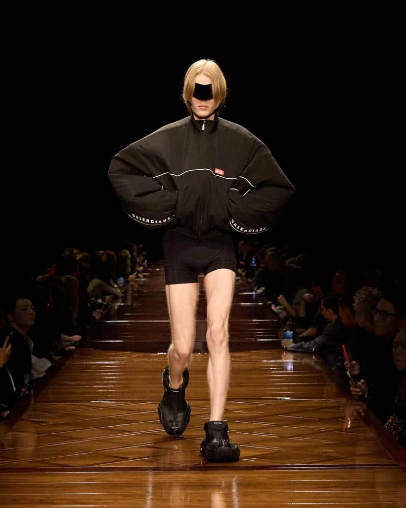 Balenciaga 2025SS fashion show