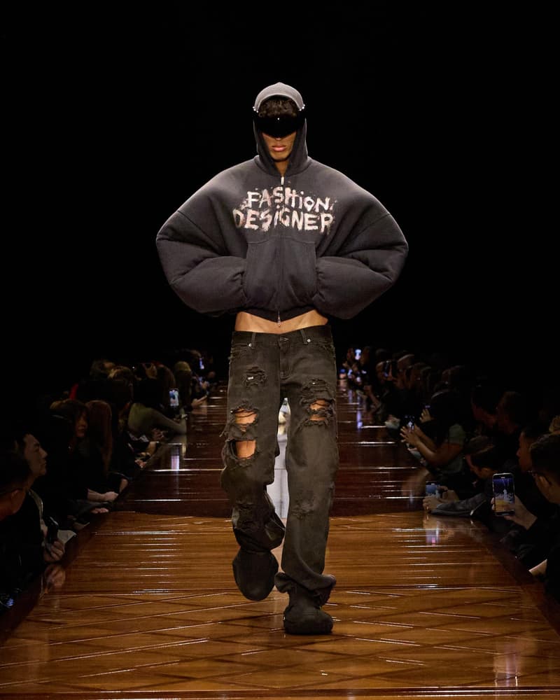 Balenciaga 2025SS fashion show