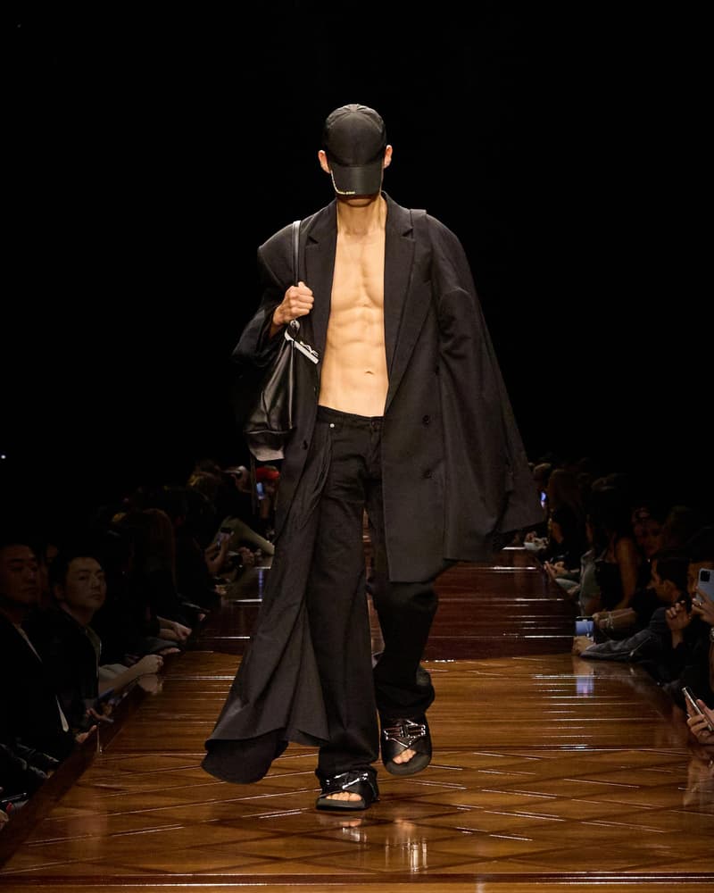 Balenciaga 2025SS fashion show