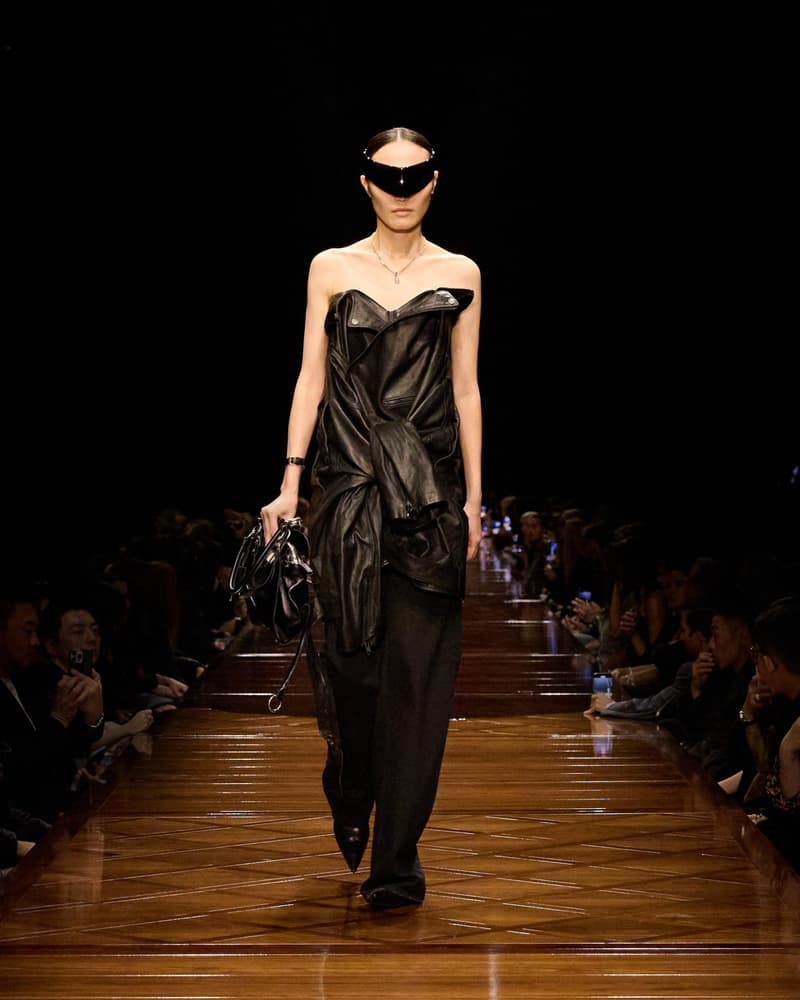 Balenciaga 2025SS fashion show