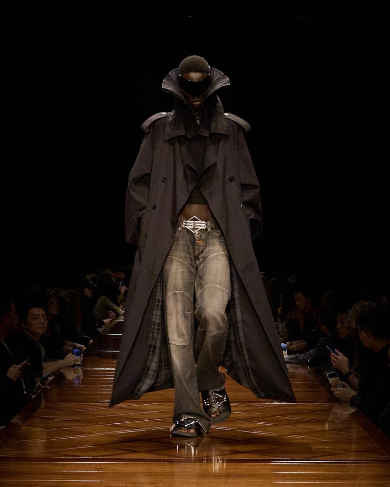 Balenciaga 2025SS fashion show