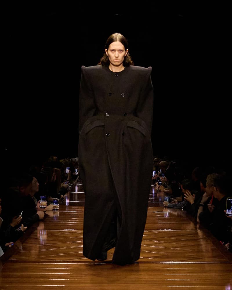 Balenciaga 2025SS fashion show