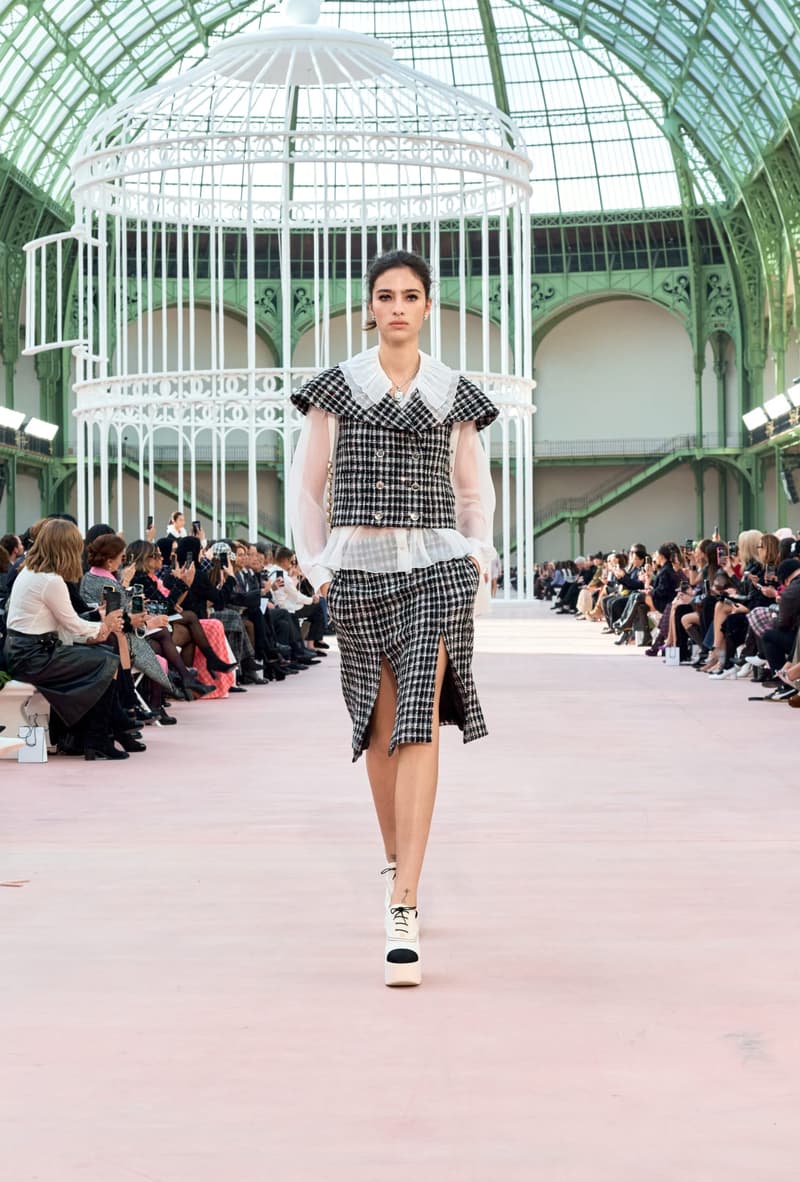 chanel 2025 spring summer grand palais paris fashion week looks