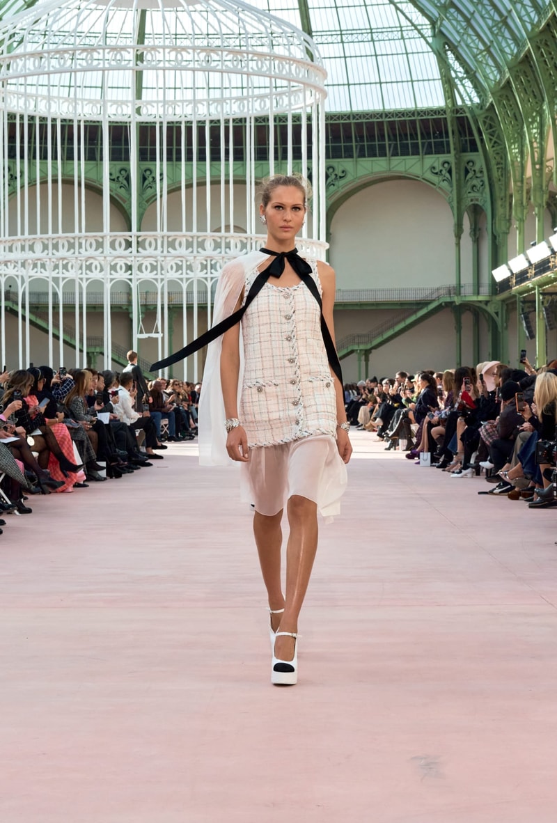 chanel 2025 spring summer grand palais paris fashion week looks