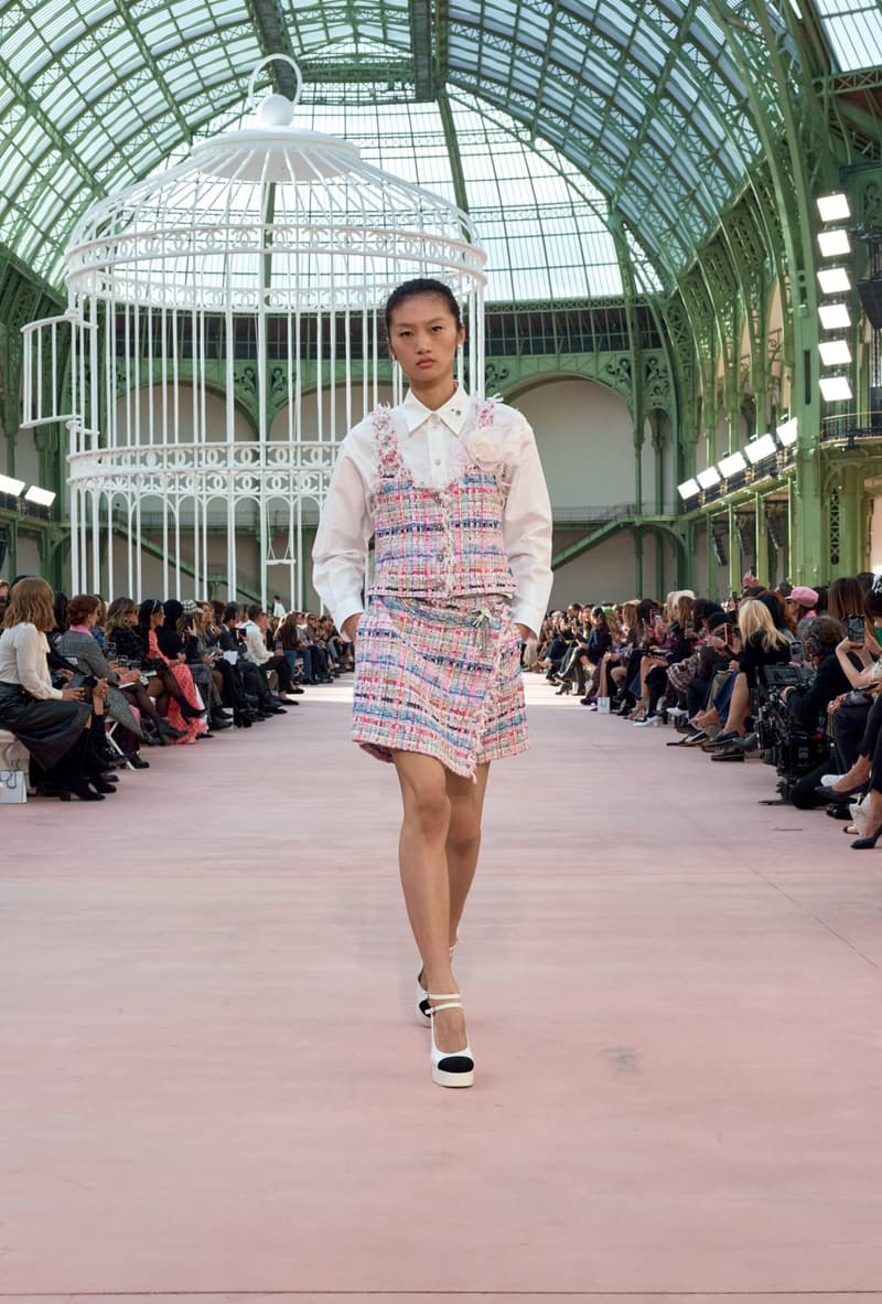 chanel 2025 spring summer grand palais paris fashion week looks