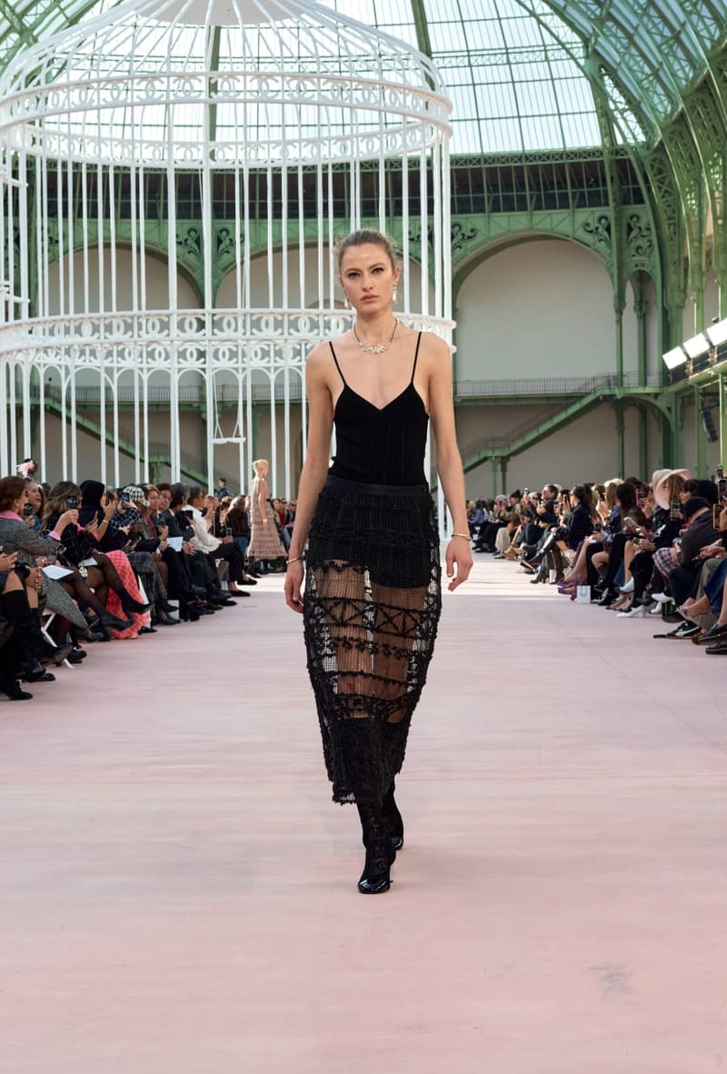 chanel 2025 spring summer grand palais paris fashion week looks