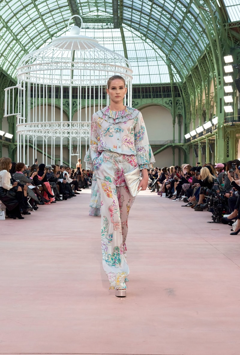 chanel 2025 spring summer grand palais paris fashion week looks