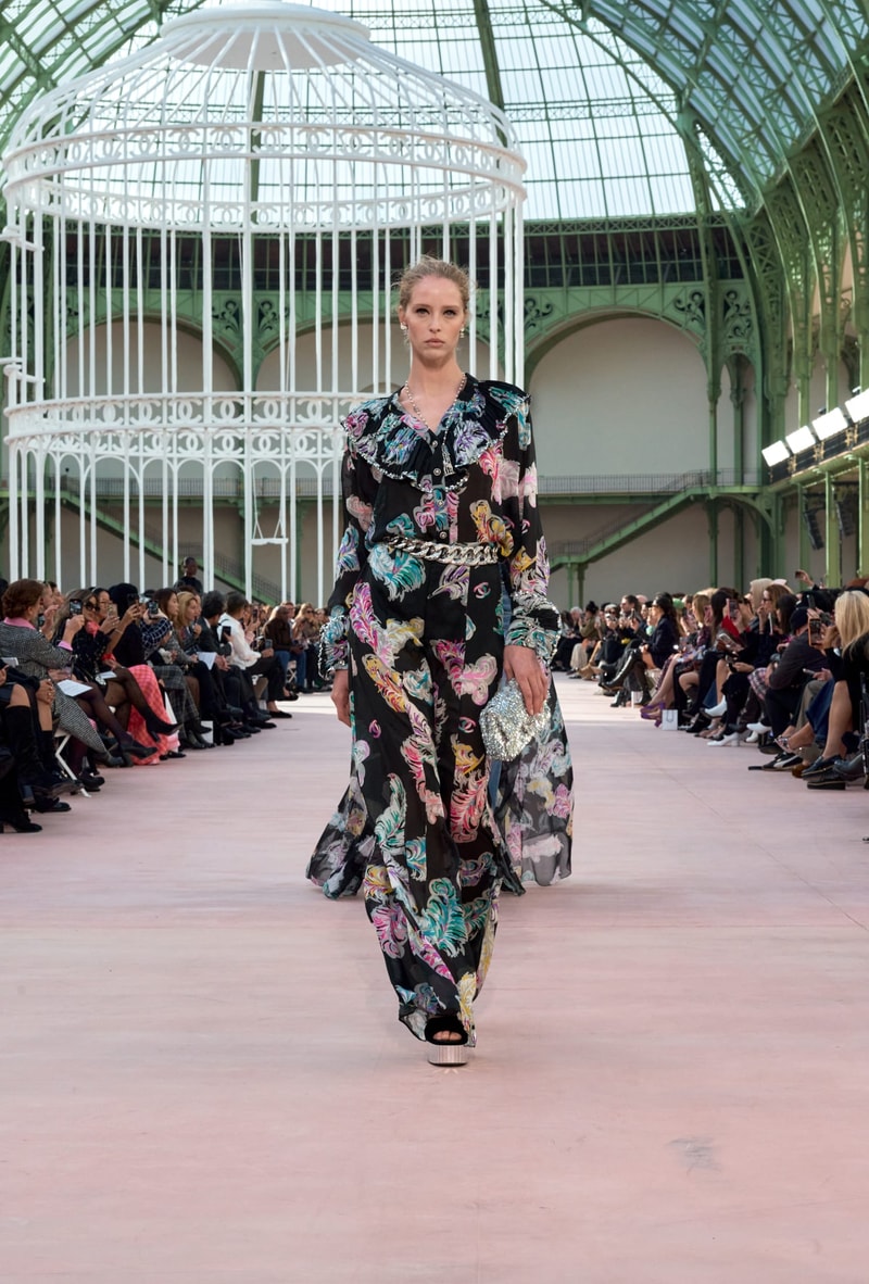 chanel 2025 spring summer grand palais paris fashion week looks
