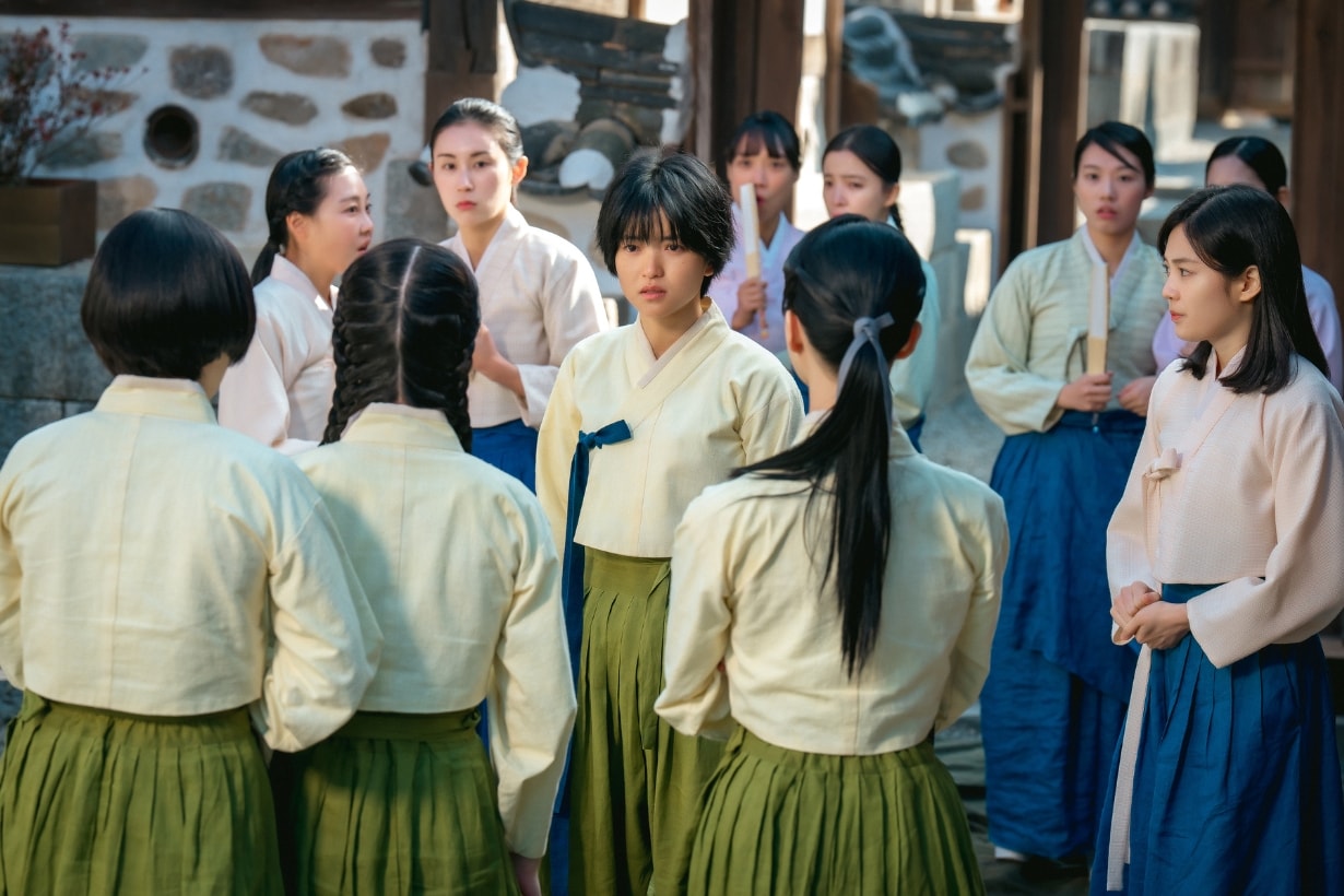 Jeongnyeon The Star is Born Jung Eun Chae Kim Tae Ri