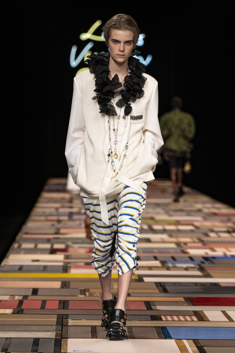 Louis Vuitton 2025ss fahion show