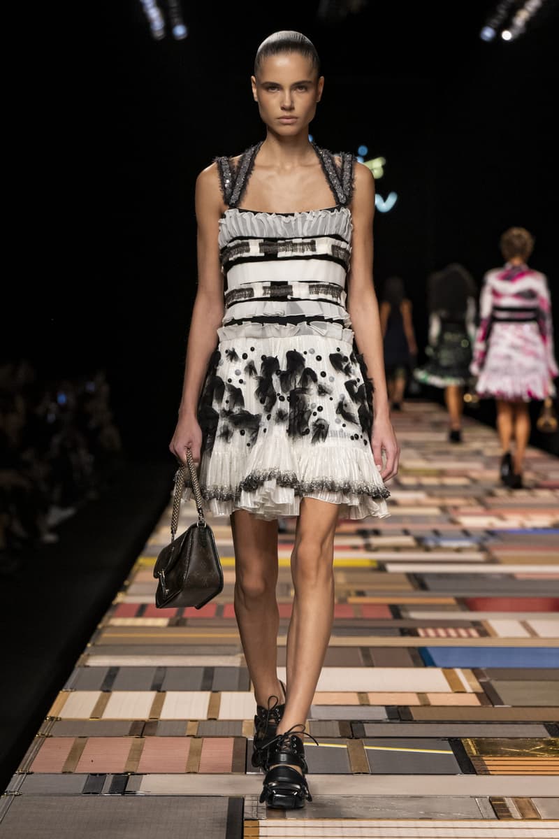 Louis Vuitton 2025ss fahion show